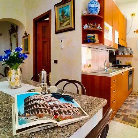 Апартаменты Francesca House *