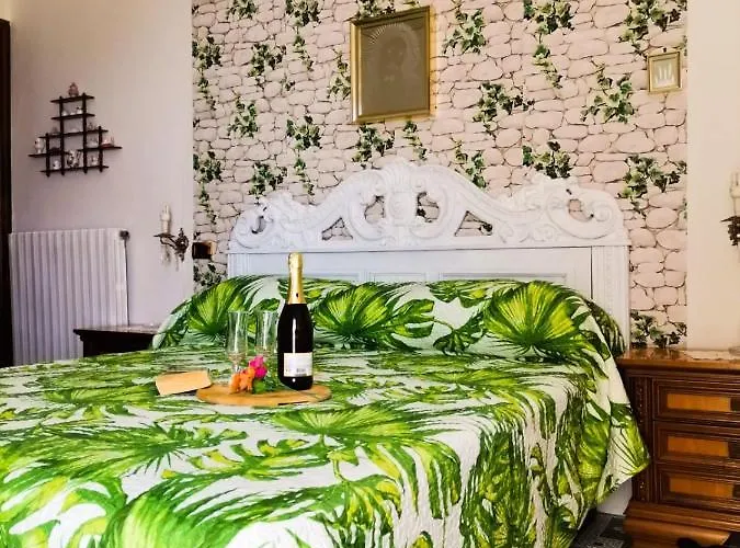 Francesca House Апартаменты